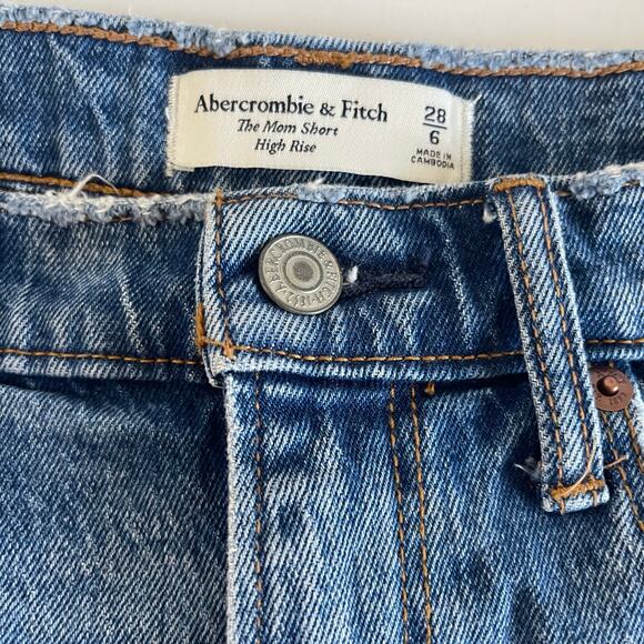 Abercrombie High Rise The Mom Short Denim Cutoff Shorts - Size 28/6 - Picture 3 of 4